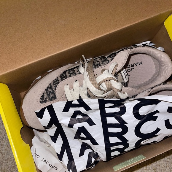Marc Jacobs Beige and Black Women's Sneakers - Picture 7 of 7